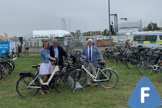 Persmoment in de fietsenstalling