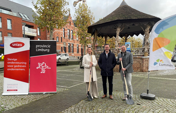 van links naar rechts schepen Rita Moors, gedeputeerde Tom Vandeput en burgemeester Luc Wouters